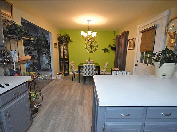 5th image of 2716 Greenfield Dr