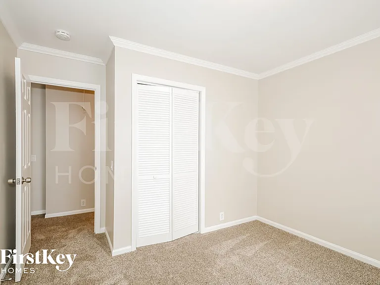 7614 Robin Crest Rd — Photo 12
