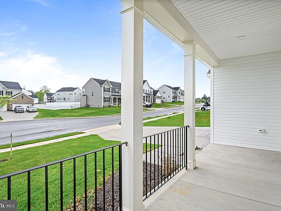 5th image of 2449 Newton Dr