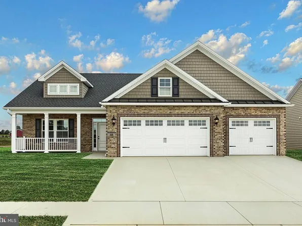 74 Snyder Dr, Littlestown, PA 17340
