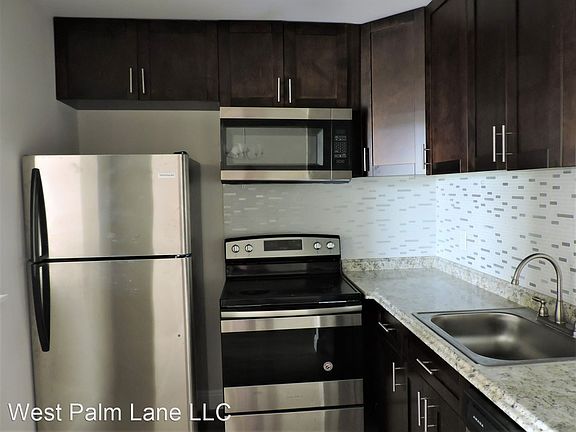 5th image of 537 S Sequoia Dr