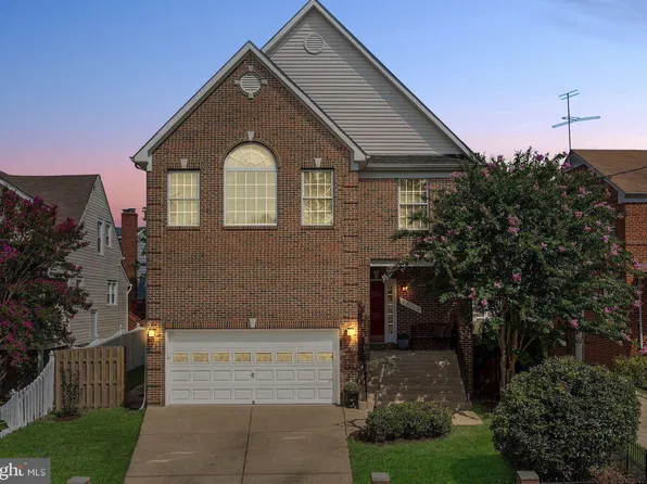 2415 2nd St S, Arlington, VA 22204