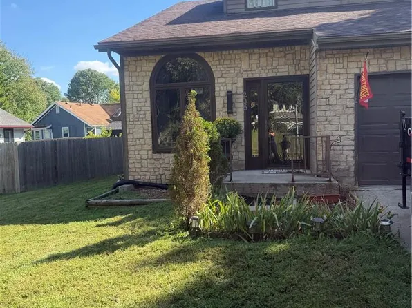 205 NW 101st St, Kansas City, MO 64155