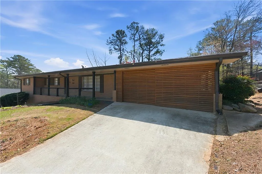 Building Photo - 3457 Springside Dr