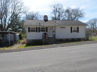 103 E Newkirk Ln, Oak Ridge, TN 37830