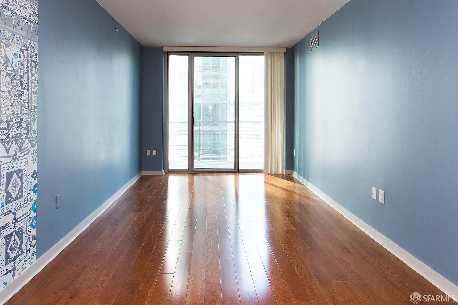 1 bed, 1.0 bath, 675 sqft, $5,000 — Photo 2
