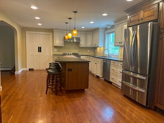 2nd image of 20 Stumpfield Road