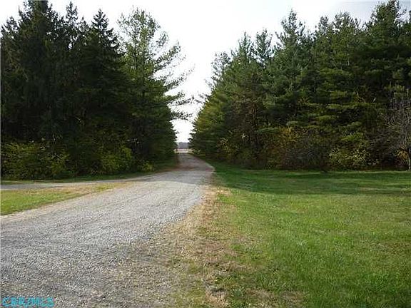 2nd image of 6522 Sherry Ln
