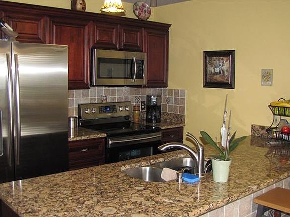 3rd image of 1216 W Embassy Dr
