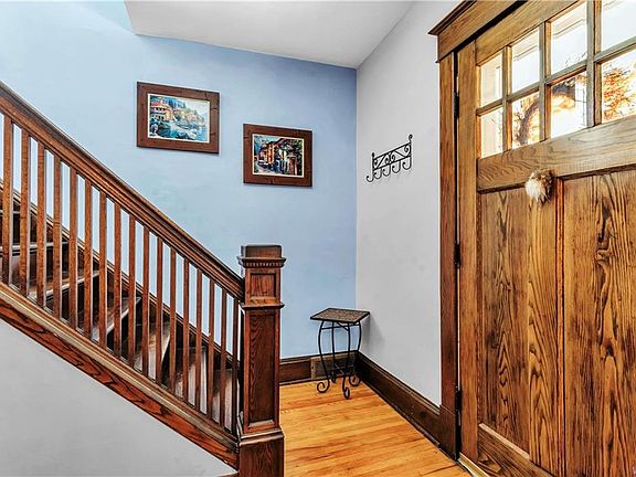 5th image of 126 Heath St