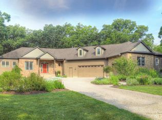 907 Busse Rd, Marengo, IL 60152