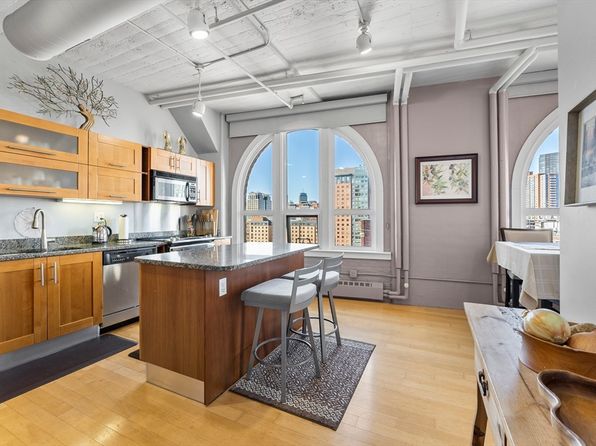 210 South St UNIT 111