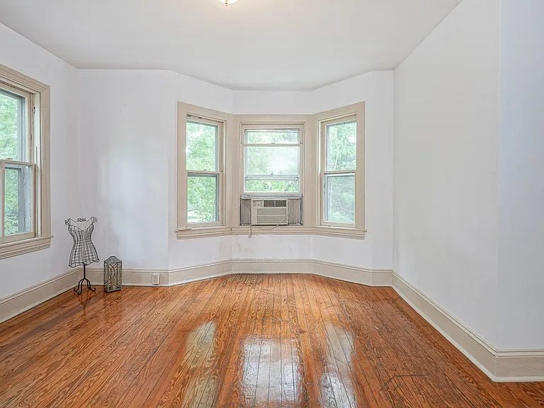 315 Chestnut St — Photo 10