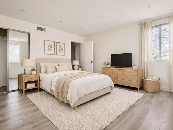 727 Silver Lake Blvd, Los Angeles, CA 90026