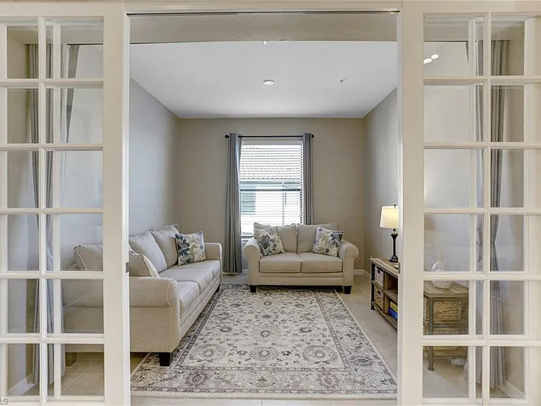 9433 Benvenuto Ct #201 — Photo 10