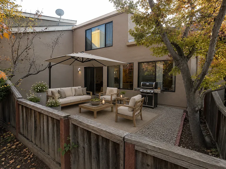 6718 Freedom Ct — Photo 9