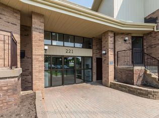 221 Park St N #307B, Belleville, ON K8P2W8