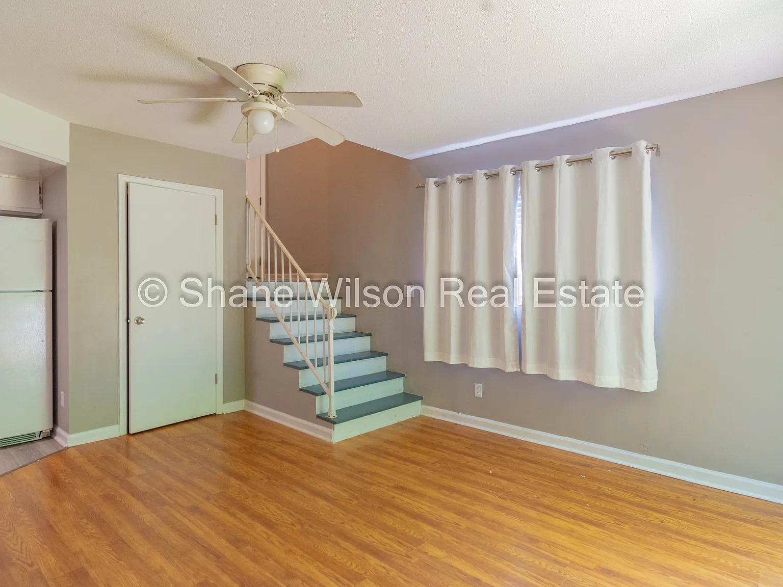 1 bed, 1.5 bath, 800 sqft, $1,075 — Photo 3