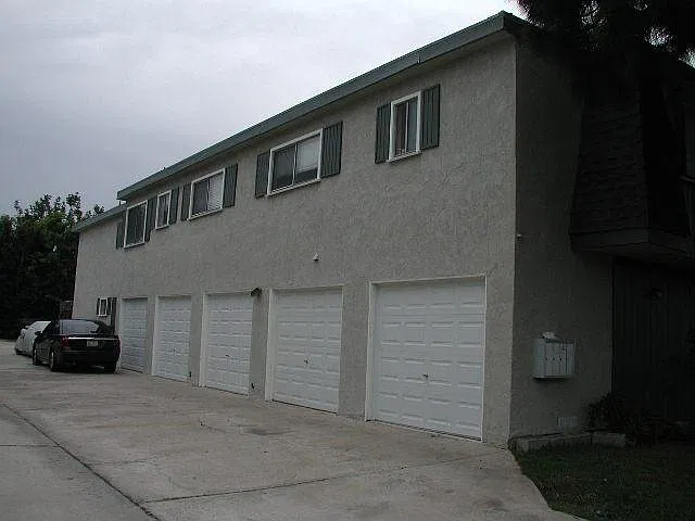 2 bed, 800 sqft, $2,675 — Photo 2