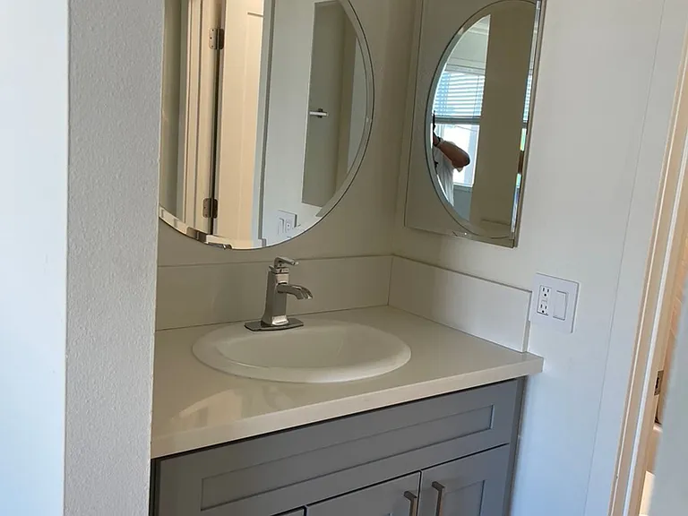 LUXURY LIVING AT AN AFFORDABLE PRICE — Photo 14