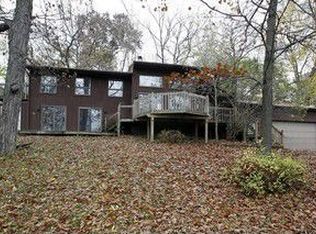 16 Willow Springs Ln, Plano, IL 60545