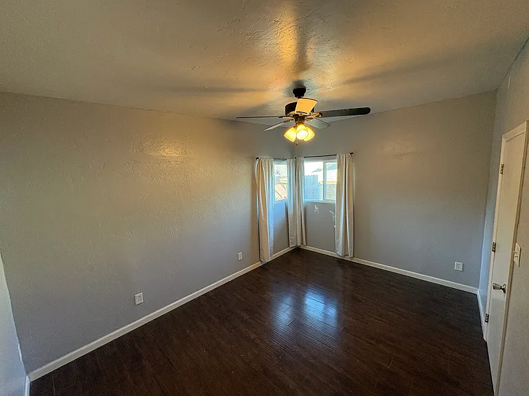 6724 Western Ave — Photo 10