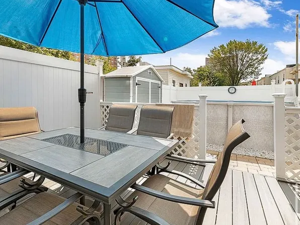 3626 Bayview Avenue image 24 of 32