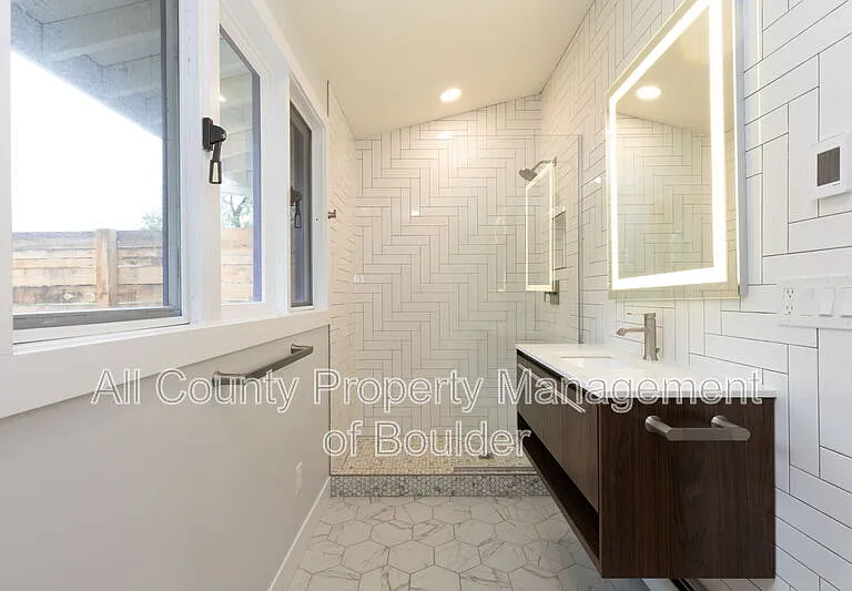 2220 Norwood Ave — Photo 34