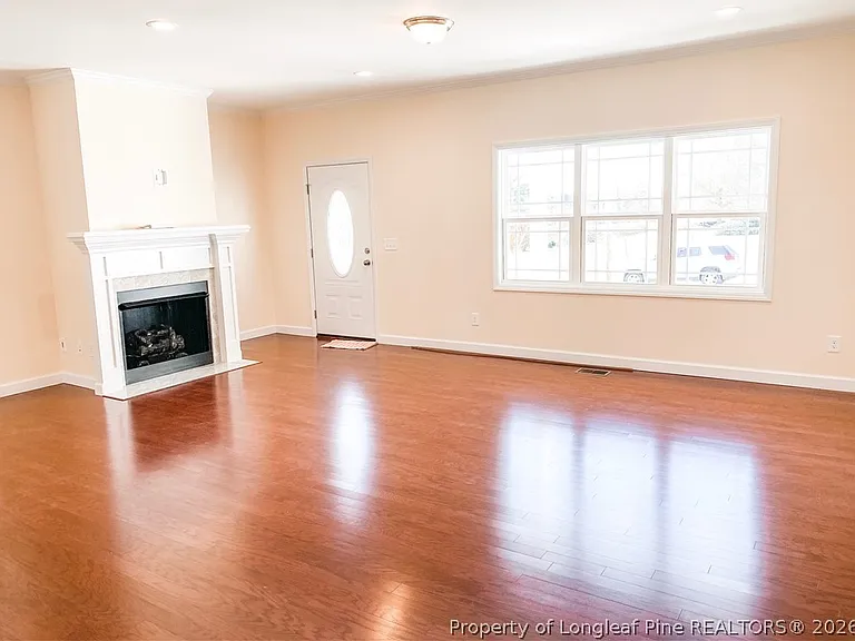 2935 Cornell Dr — Photo 2
