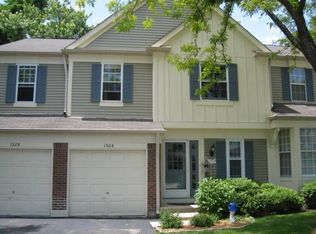1526 Apple Grove Ln, Westmont, IL