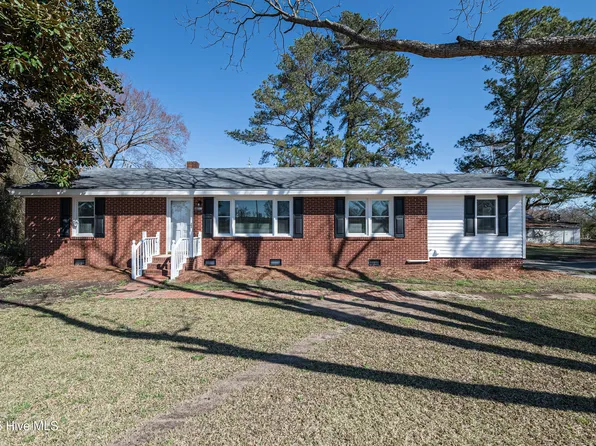 1157 Nc Highway 42 E, Pinetops, NC 27864