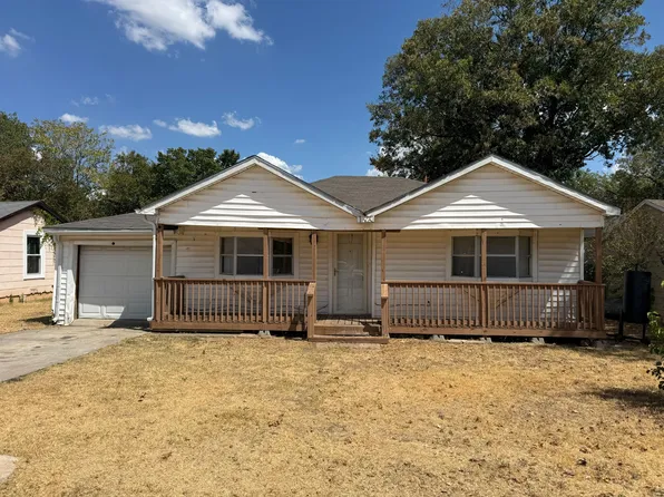 120 N Las Vegas Trl, White Settlement, TX 76108