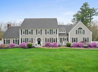 158 Tack Factory Pond Dr, Scituate, MA 02066