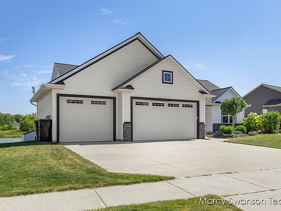 5th image of 6638 Bradenwood Dr