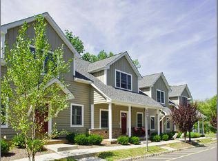 265 Main St APT 2, Chester, NJ 07930