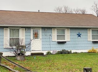 3662 Sowles Rd, Hamburg, NY 14075