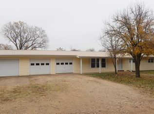 18426 131st Rd, Winfield, KS 67156