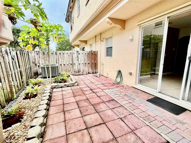12842 SW 135th St #12842 — Photo 11