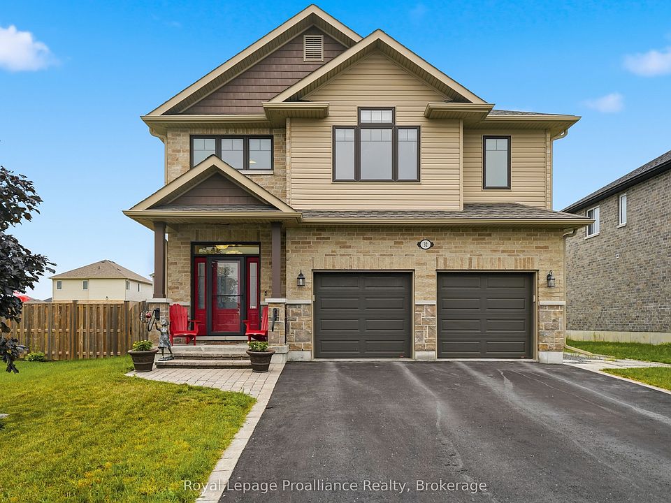 1st image of 32 Walnut Dr