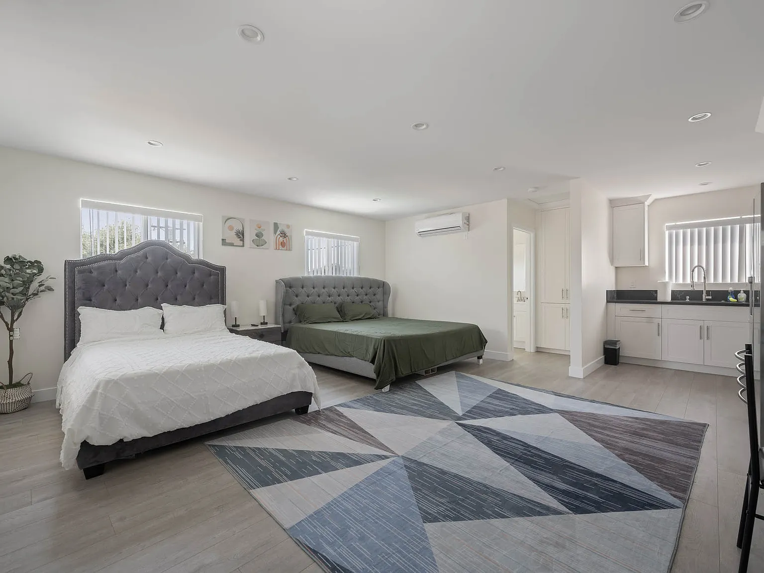 1 bed, $2,500 — Photo 3