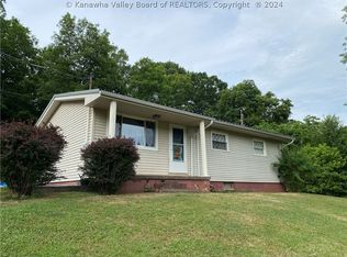 1279 Grace Rd, Reedy, WV 25270