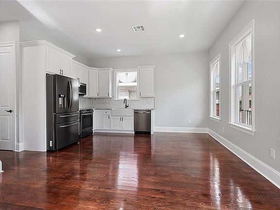 4th image of 1336-38 Bartholomew St