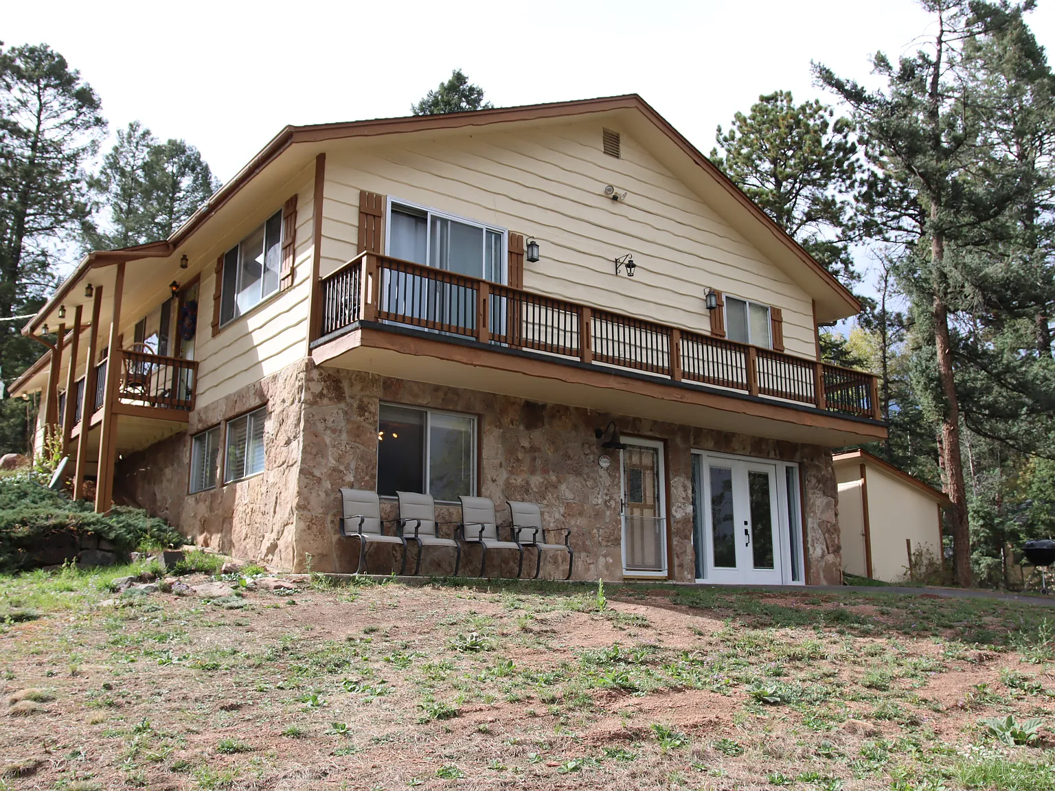 2 bed, 1023 sqft, $2,200 — Photo 1