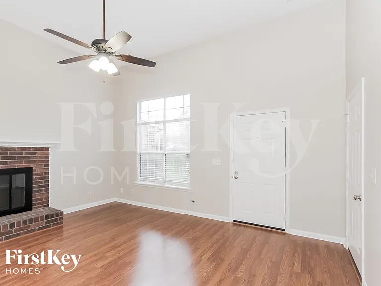 6202 Suntrace Way — Photo 5