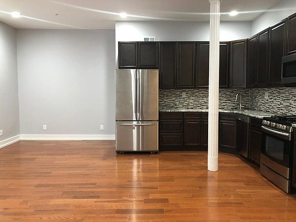 4th image of 1236-44 E Columbia Ave #1