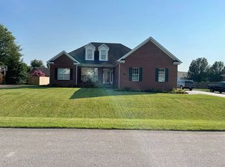 160 Huntsman Cir, Bowling Green, KY 42103