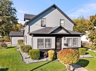 310 W 9th St, Genoa, OH 43430
