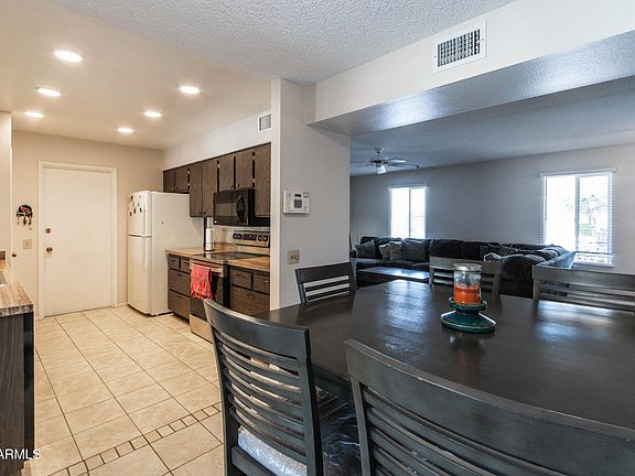 3rd image of 10426 W Sutters Gold Ln