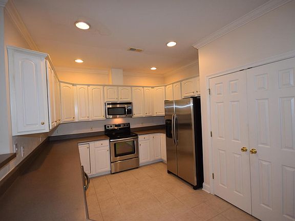 5th image of 523 Prescott Way