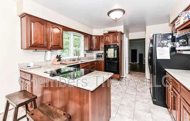 8504 Shadeway Pl — Photo 10